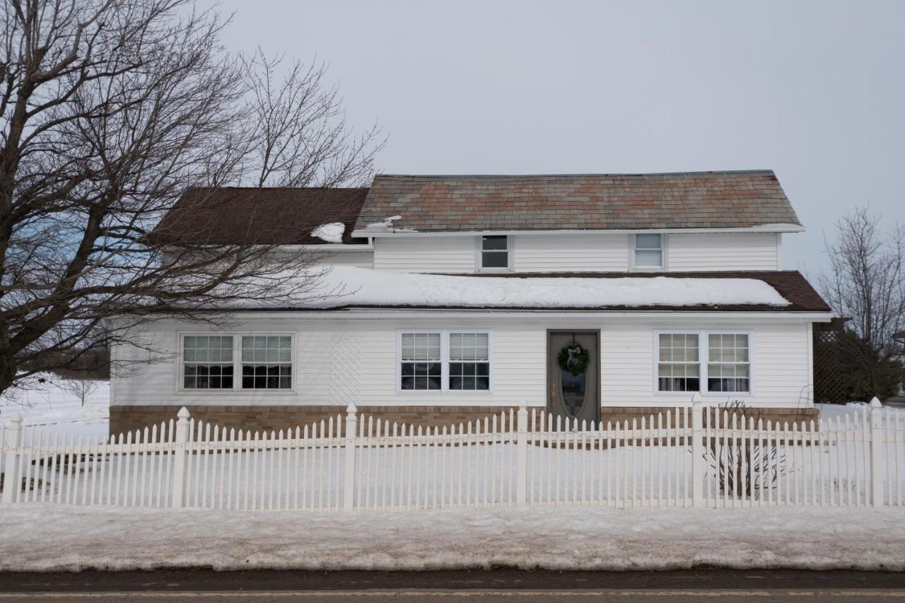 Weaver Ridge Manor Villa Millersburg Exterior photo